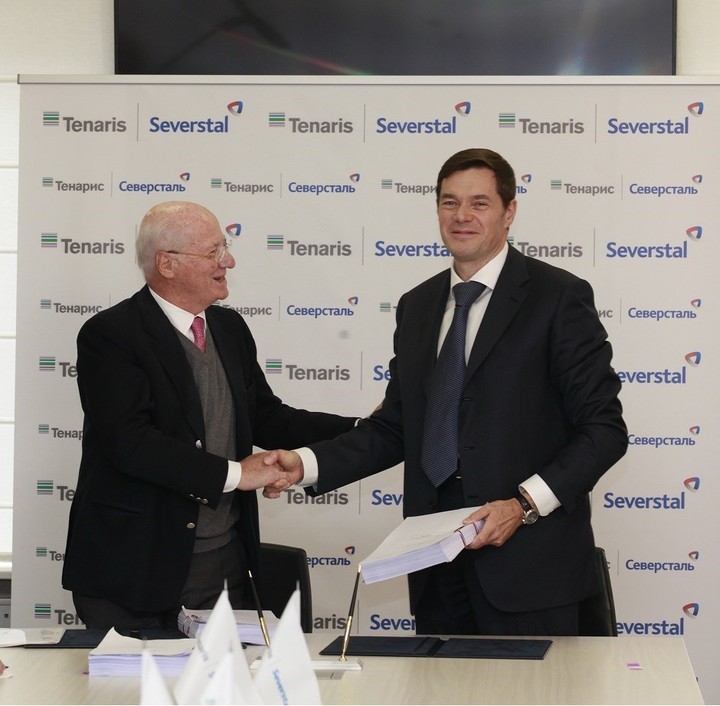 Alexei Mordashov en un encuentro con el empresario argentino Paolo Rocca para instalar una planta de aluminio en Siberia.