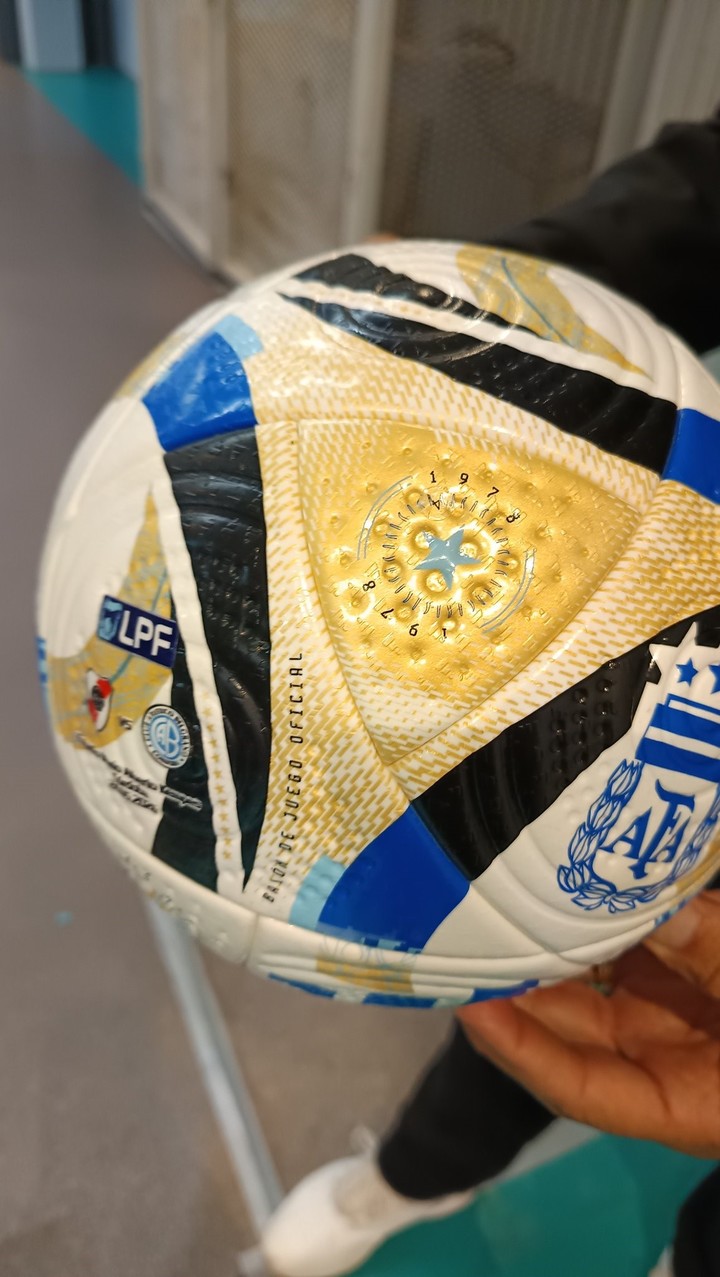 La pelota ya está en manos de Gustavo Farías, periodista y director del Museo del Deporte Provincial. Fotos: @gfarias_MundoD