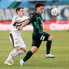 Platense y San Martín, mano a mano por un lugar en octavos