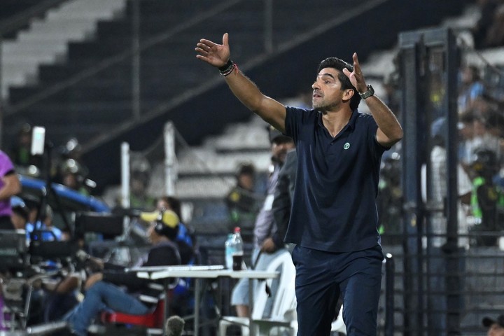 Abel Ferreira durante el partido ante Sporting Cristal (EFE).