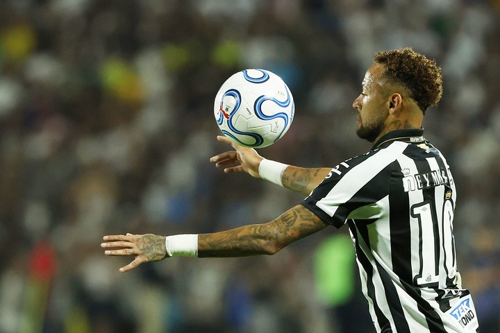 Neymar frente a Deportivo Recoleta (Foto: EFE).