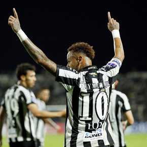 Neymar: gol y fallo increíble ante Recoleta