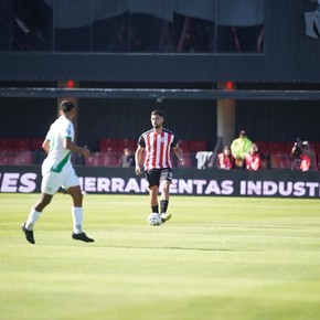 Banfield ganó, complicó las chances de playoffs de Barracas Central y le abrió la puerta a Racing y Huracán