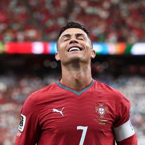 Con doblete de un Cristiano Ronaldo récord, Portugal goleó a Uzbekistán y piensa en 16avos