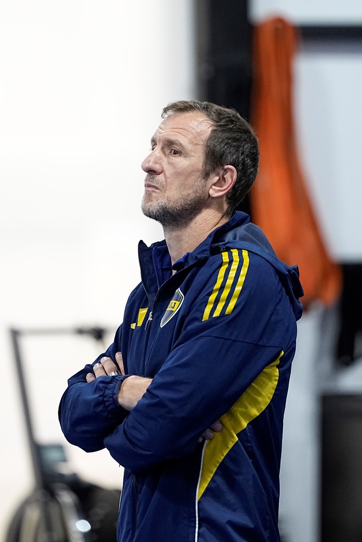 El Vasco le va dando a su forma a su idea de equipo en Boca.