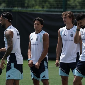 Nico Paz confirmó en redes dónde jugará después del Mundial