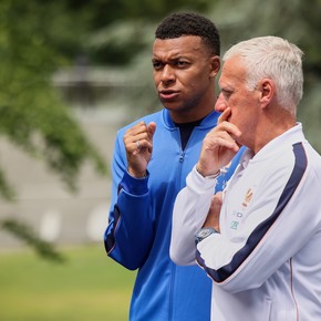 Deschamps: "Los 26 están en buenas condiciones", la experiencia de Mbappé y el aviso de que ya tiene un 11 para el debut ante Senegal