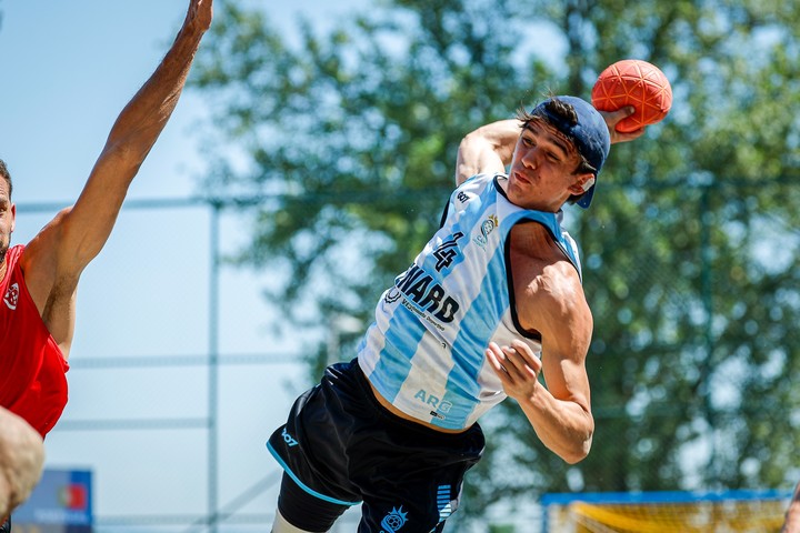 El seleccionado masculino cayó ante Alemania y este domingo irá en busca del bronce ante el local Croacia. (Prensa CAH).
