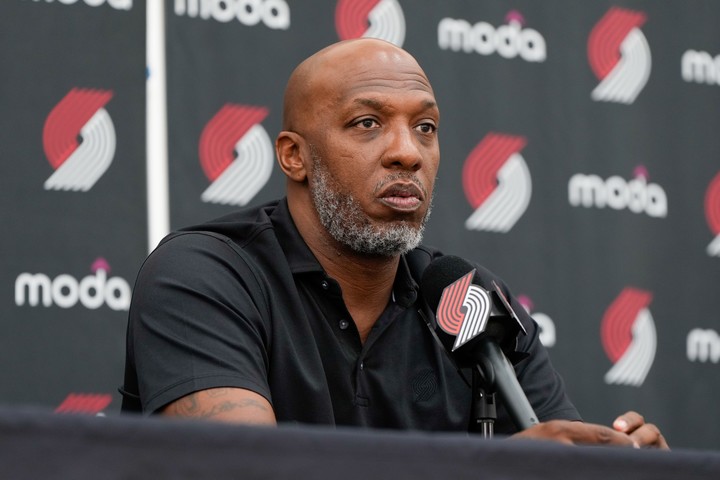 Chauncey Billups, ex coach de Portland, otro acusado.