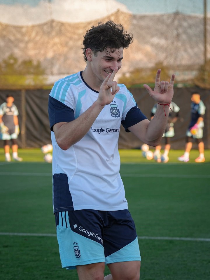 Julián Álvarez ya mete festejo en Kansas City (Foto: Instagram @juliaanalvarez).