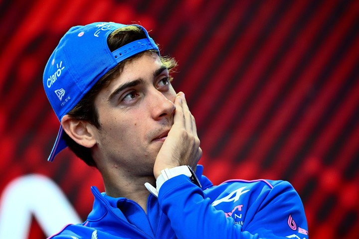 Colapinto va por su tercera carrera consecutiva puntuando. (EFE/EPA/Zsolt Czegledi)