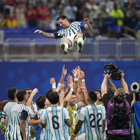 Corazón de campeón: la Selección Argentina pasó del 0-2 al 3-2 en 13 minutos y se metió en los cuartos del Mundial