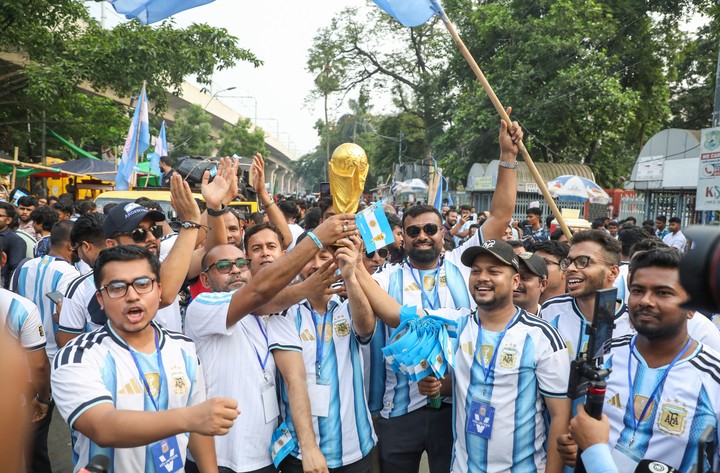 El apoyo en Bangladesh. (foto: EFE) 