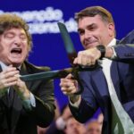 Milei trató a Lula de «ladrón» en un acto con Flavio Bolsonaro y abrió un conflicto diplomático con Brasil