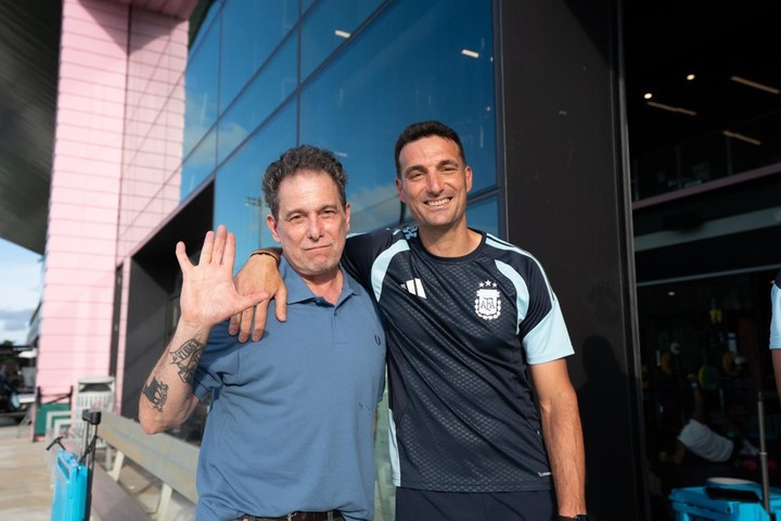Calamaro con Lionel Scaloni.