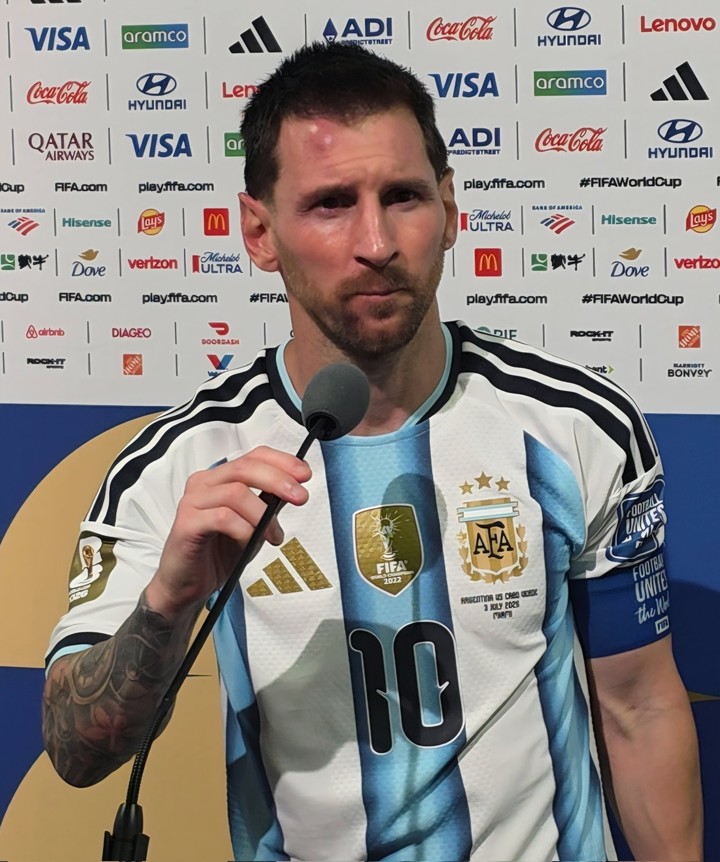 El tremendo chichón con el que terminó Messi el partido ante Cabo Verde.