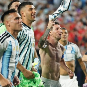 Messi con Olé: de "Inglaterra es especial" a "este grupo no se cansa de hacer historia"