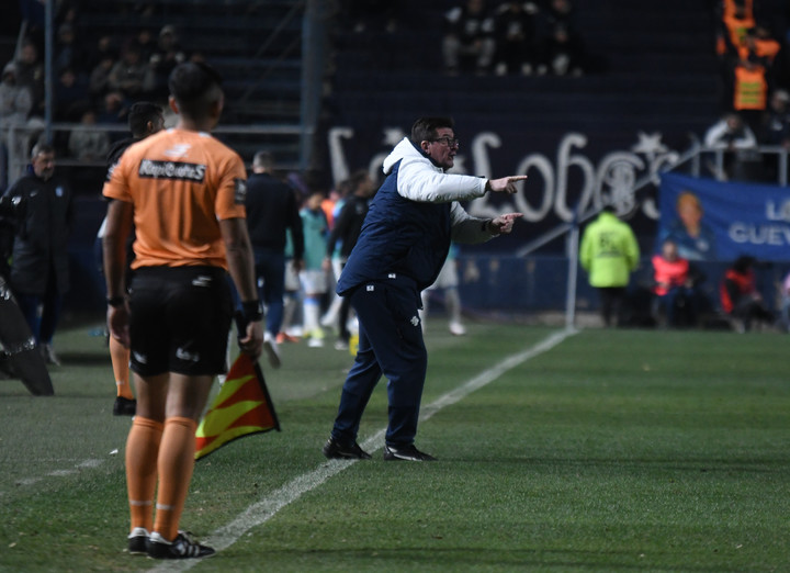 Independiente Rivadavia vs Racing Foto Ramiro Gómez