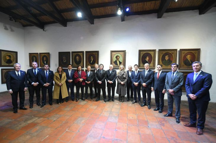 Javier Milei con gobernadores de distintas provincias.