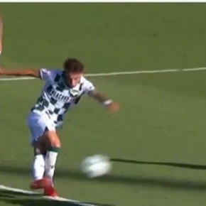 ¿Premio Puskás definido? Un gol de rabona desde afuera del área