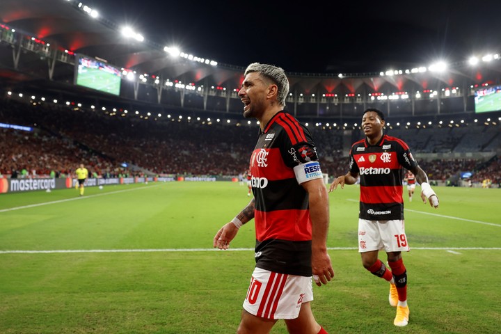 El Maracaná, flojo en su césped.