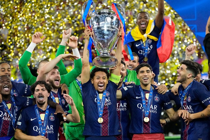 Marquinhos, uno de los ganadores de la Champions nominados al Balón de Oro (AP Photo).