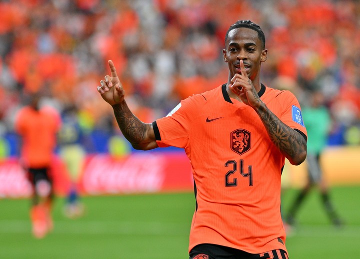Crysencio Summerville en Países Bajos, con buen Mundial. (EFE)