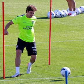 Fin de la novela: Julián sigue en el Atlético y podría jugar el sábado