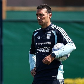 Scaloni con Olé: "Con Leo intercambiamos unos mensajes", las nuevas caras y... ¿Los jugadores le pidieron seguir?