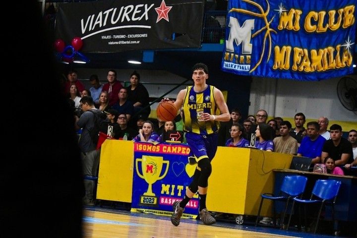 Mitre también ascendió en la temporada pasada.