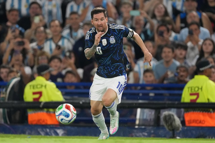 Lionel Messi vs. Zambia. (AP)