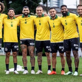 Video: Neymar y su gol "en honor al Rey" Pelé en una práctica del Santos