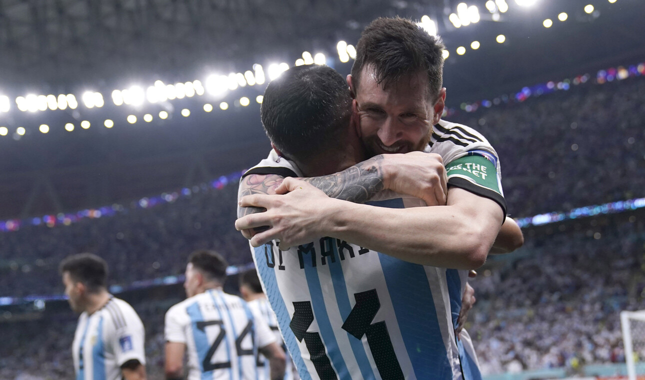 Ángel Di María junto a Lionel Messi en Qatar 2022. Foto: Fernando de la Orden 