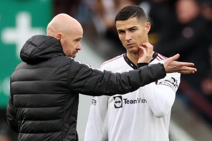 Erik ten Hag y Cristiano Ronaldo. REUTERS.