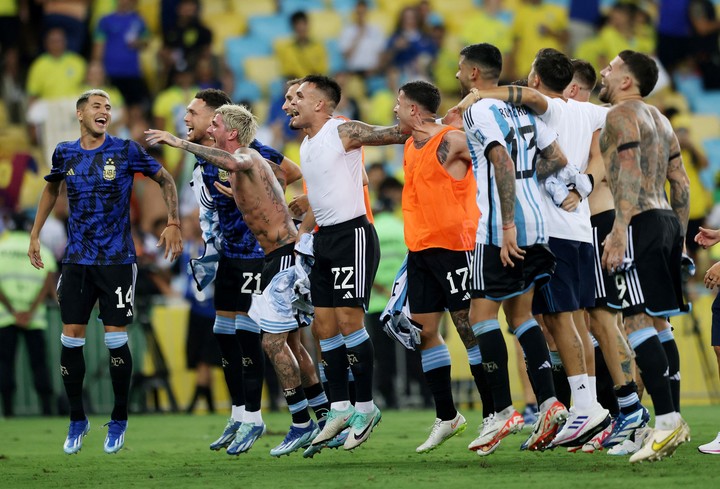 Los jugadores argentinos celebrando aquel histórico triunfo en el Maracaná (Reuters).