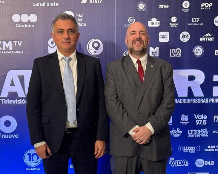 Los diputados nacionales Sebastián Pareja y Alejandro Carrancio, de La Libertad Avanza.