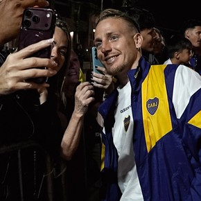Boca ya llegó a Rio de Janeiro: fotos con los hinchas y Riquelme presente