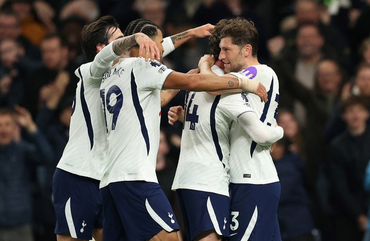Tottenham viene de ganarle a Coventry City (REUTERS).