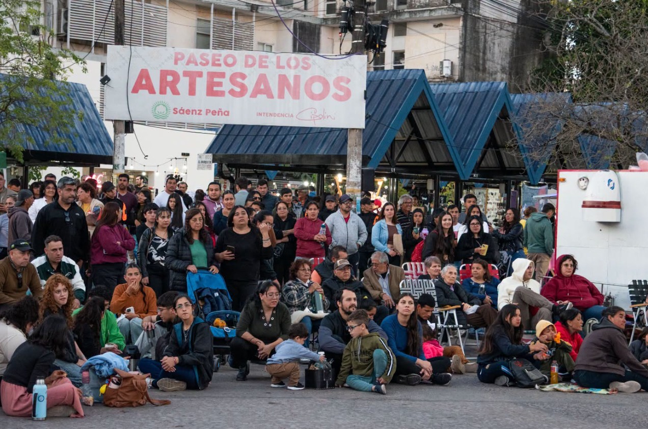 Sáenz Peña: El Pre-Algodón reunió a una multitud y ya tiene a sus artistas ganadores.