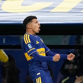 Qué dijo el cuerpo técnico de la Selección de Leo Flores, tras sus semanas más explosivas