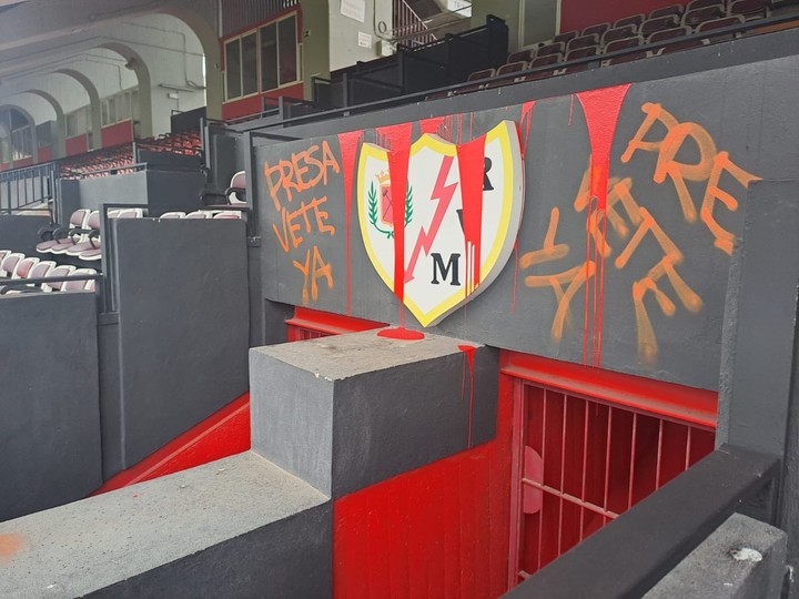 El estadio de Vallecas, vandalizado. Prensa Rayo Vallecano.